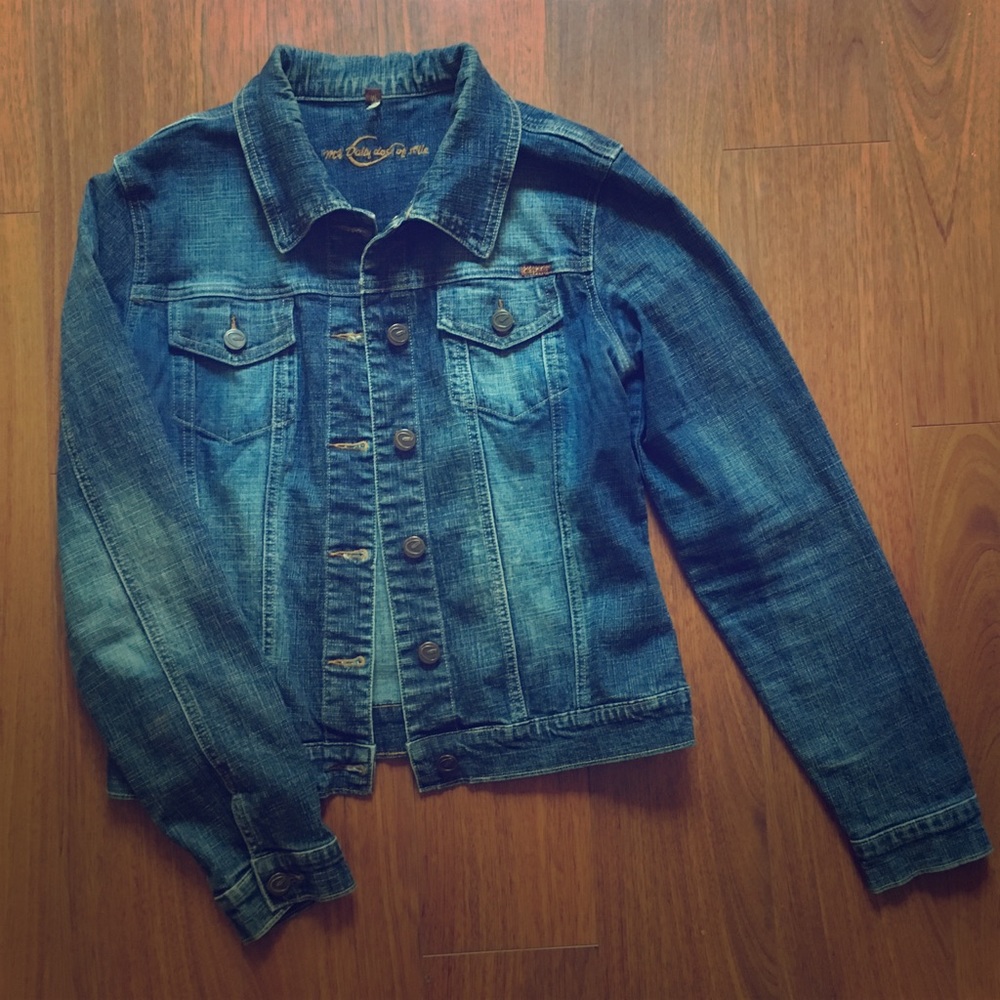 Denim jacket with stretch